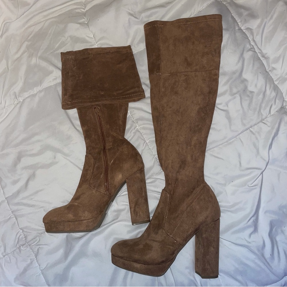Women's Knee High Tan Boots Size 7